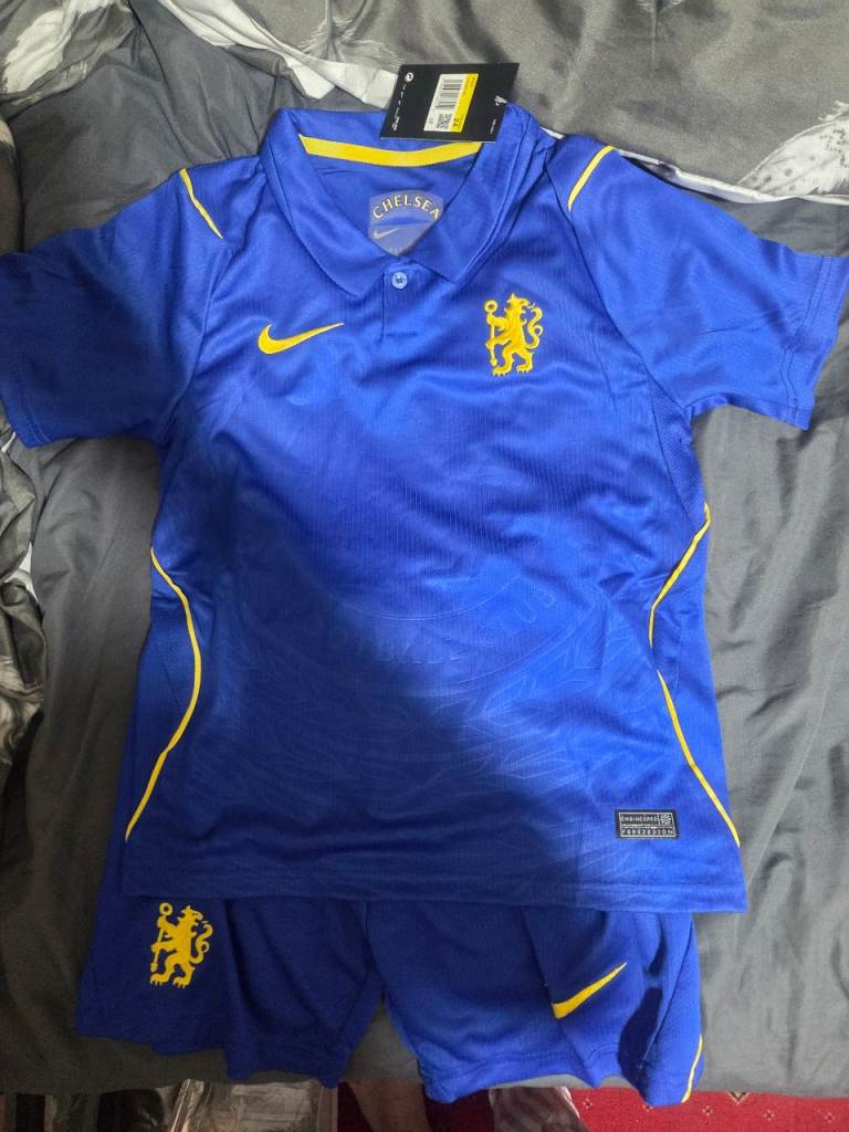 Nike Chelsea Kids Football Kit – Blue, New with Tags
