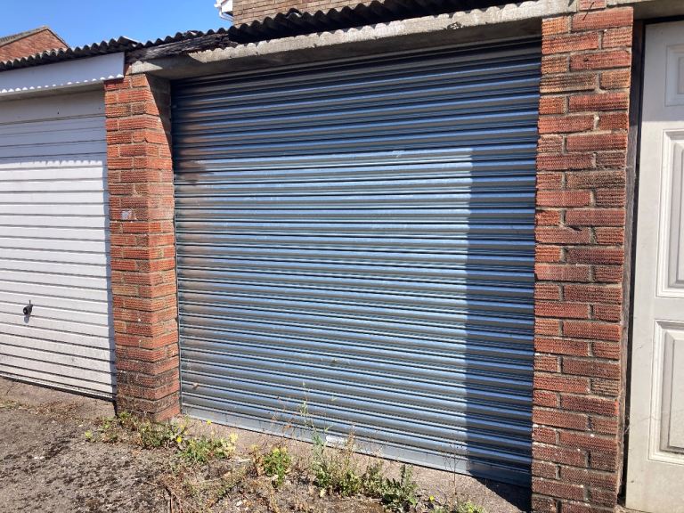 Garage to rent 