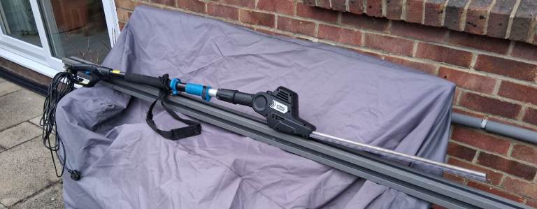 MacAllister long reach hedge trimmer 