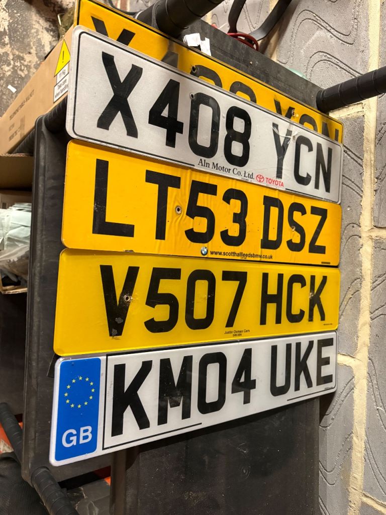 Old car reg plates (decorative)