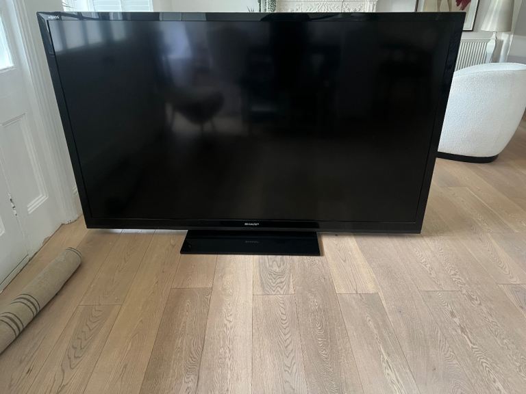 Very large Tv Sharp 80 inch TV 3D smart TV AQUOS