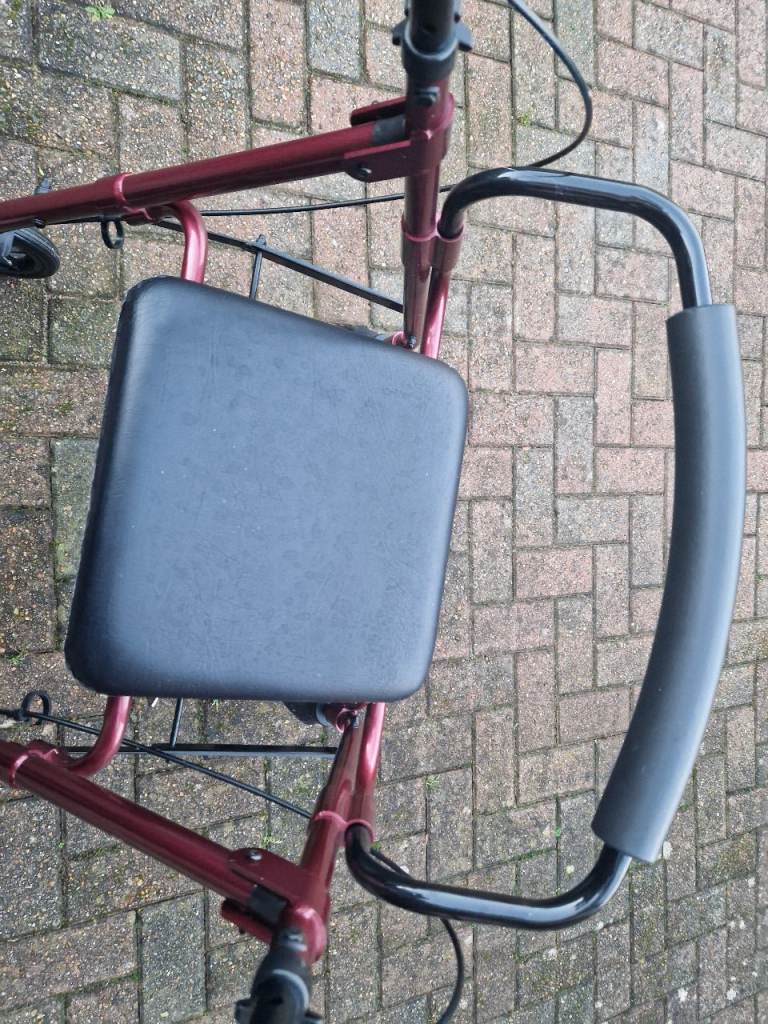 Days Rollator with seat 