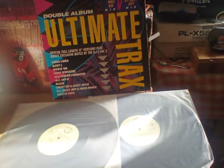 BATTLE OF THE D.J.'s,. WHIZ KID V D.J. JAZZY JEFF,. DOUBLE VINYL ,.