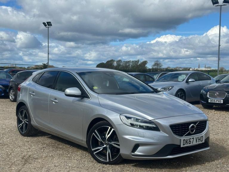 2017 Volvo V40 2.0 D2 R-Design Pro Auto Euro 6 (s/s) 5dr HATCHBACK Diesel Automatic