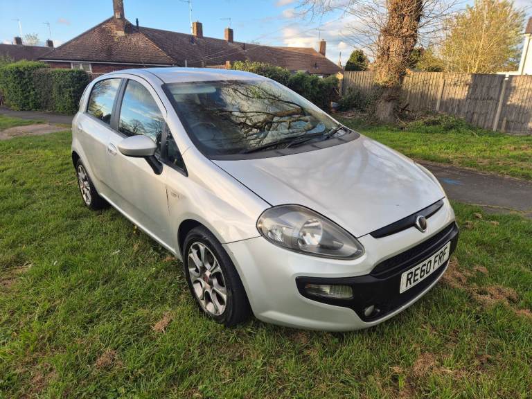 Fiat PUNTO EVO 1.4 Petrol  Hatchback, 2010, Manual, 1368 (cc), 5 doors
