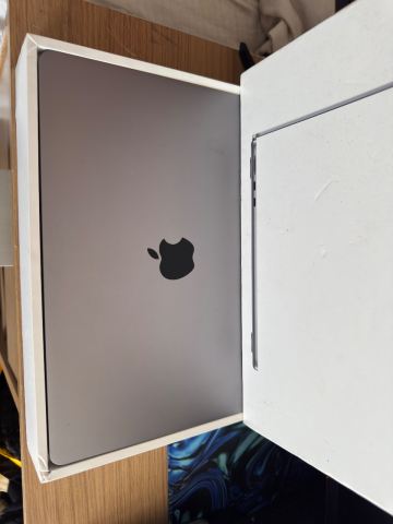Apple MacBook Air M2 2022 256GB Laptop – Space Grey, As New | in