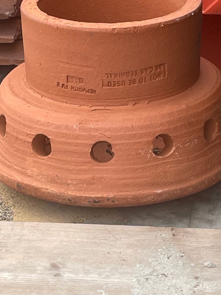 Hepworth Terracotta Chimney Pot - New