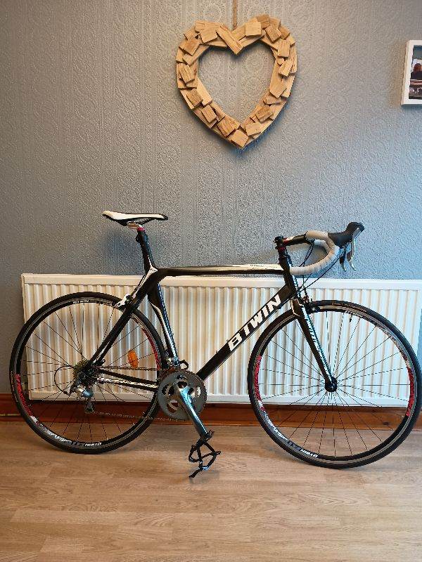 Btwin FC 700 full carbon road bike 