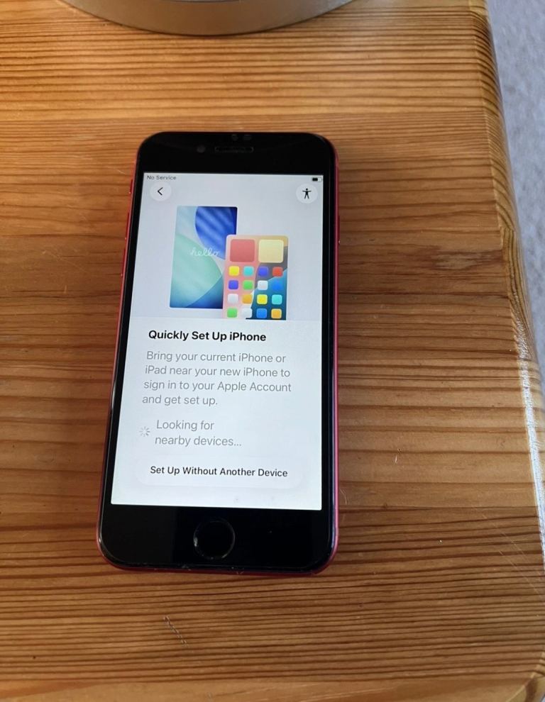 iPhone SE 2020 Red 64GB Excellent condition 