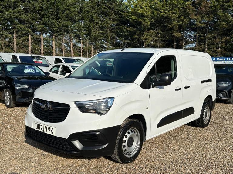 2021 Vauxhall Combo 1.5 Turbo D 2300 Dynamic L2 H1 Euro 6 4dr PANEL VAN Diesel Manual