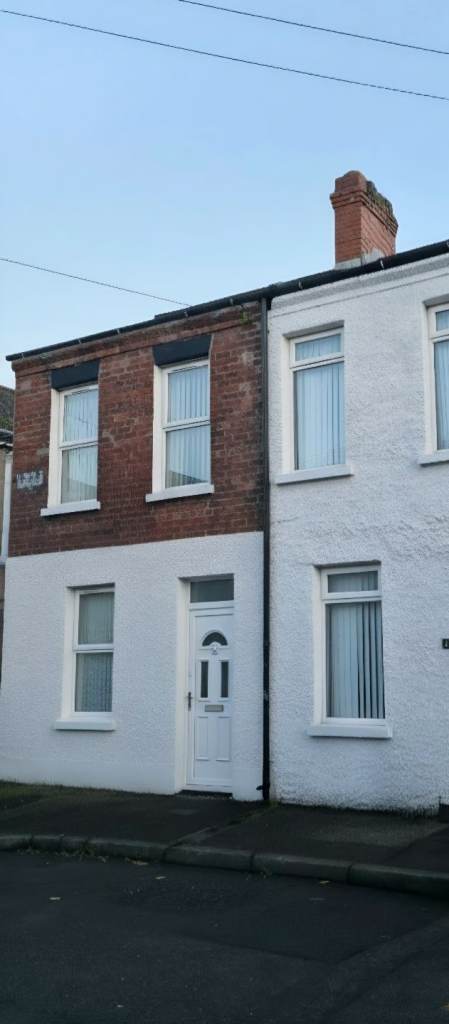 Lovely 2 Bedroom house. Brilliant location