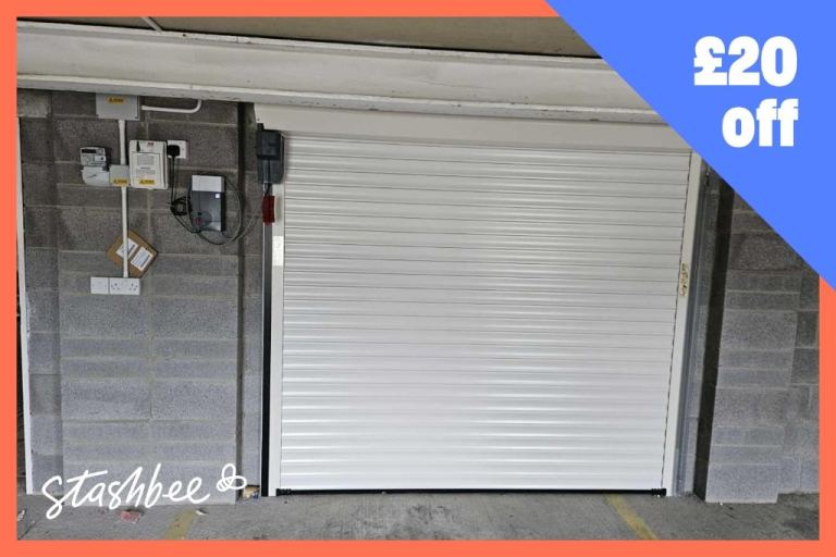 Garage to rent in Bangor (LL57) | Stashbee