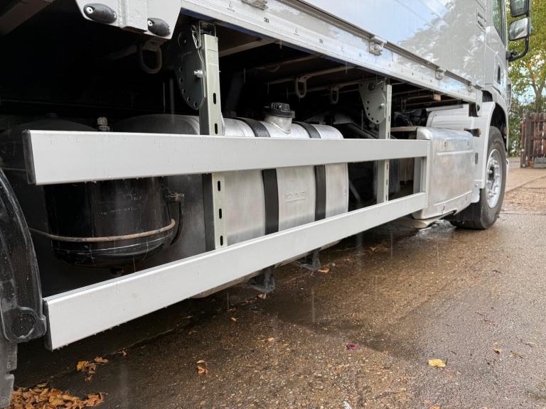 2014 DAF CF 330 DROPSIDE WITH HMF 1420 FOLD AWAY CRANE 