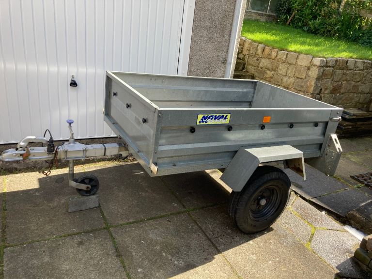 Noval Box Trailer with Cover – Good Condition