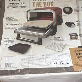 Brand New Boxed Ninja Woodfire Outdoor Pizza Oven & BBQ Smoker OO101UK