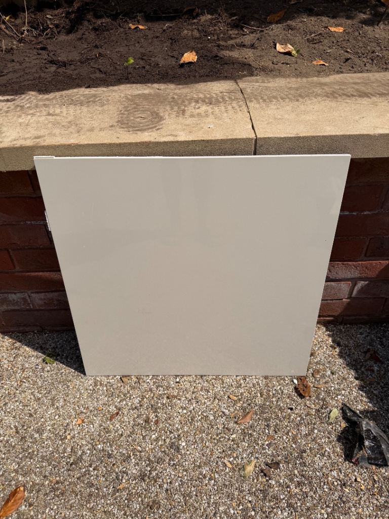 21 sqm (60no.) 600mm x 600mm floor tile