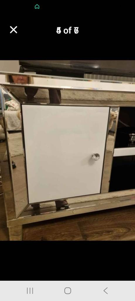 Beautiful Mirrored silver tv unit 