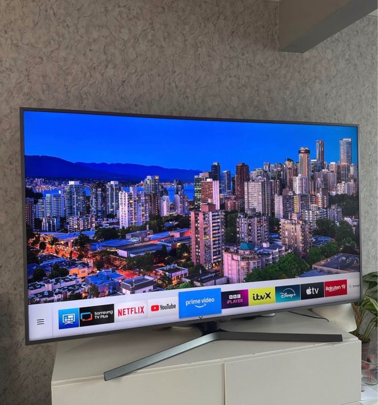 65” 4K Samsung Smart WiFi Ultra Hd led tv Excellent condition