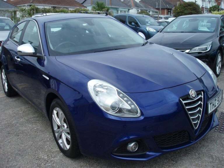 2016 ALFA ROMEO GIULIETTA 1.6 JTDM-2 DISTINCTIVE HATCHBACK 5DR DIESEL MANUAL EUR