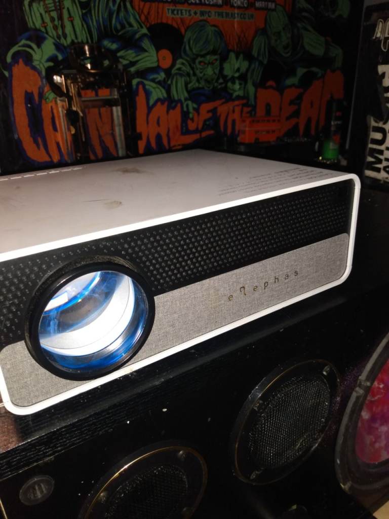 Elephas q9 native projector 1080p/Bluetooth 