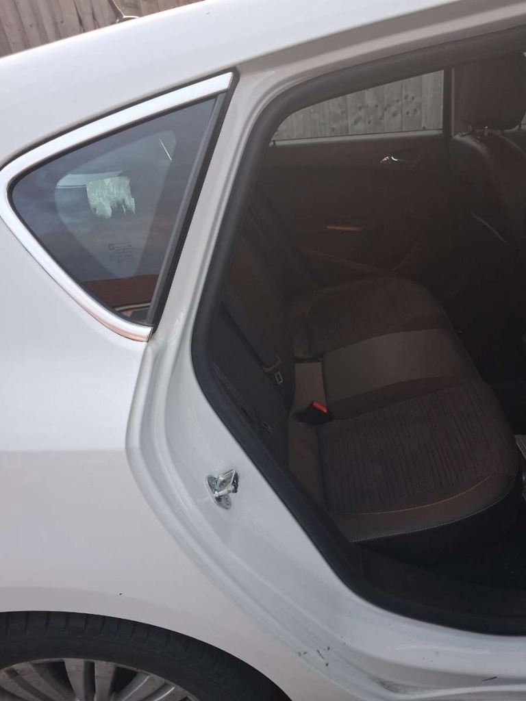 Vauxhall, ASTRA, Hatchback, 2015, Manual, 1398 (cc), 5 doors