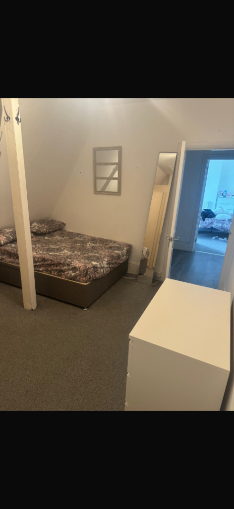 Spacious Double Room available to rent in Croydon CR0 6