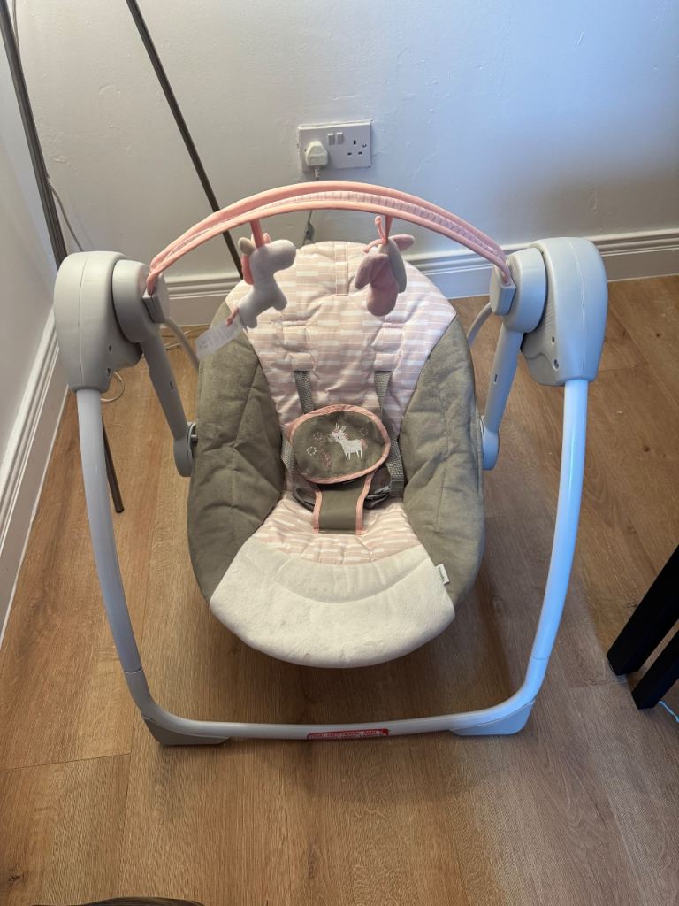 Baby swing 