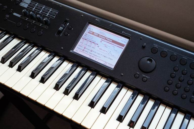 Korg M50 73-key Synthesizer Keyboard in great condition