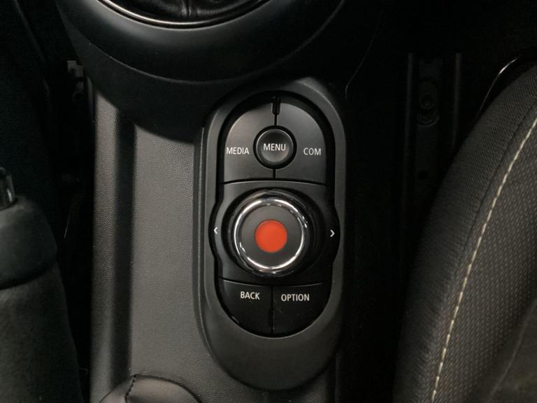 2018 MINI Hatch 1.5 Cooper Hatchback 3dr Petrol Manual Euro 6 (s/s) (136 ps) HATCHBACK Petrol Manual