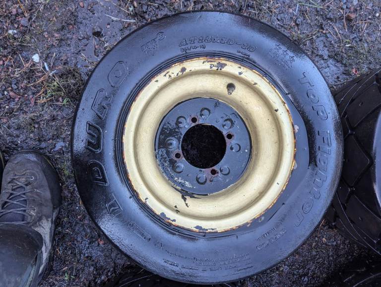 Ride on wheels and tyres 