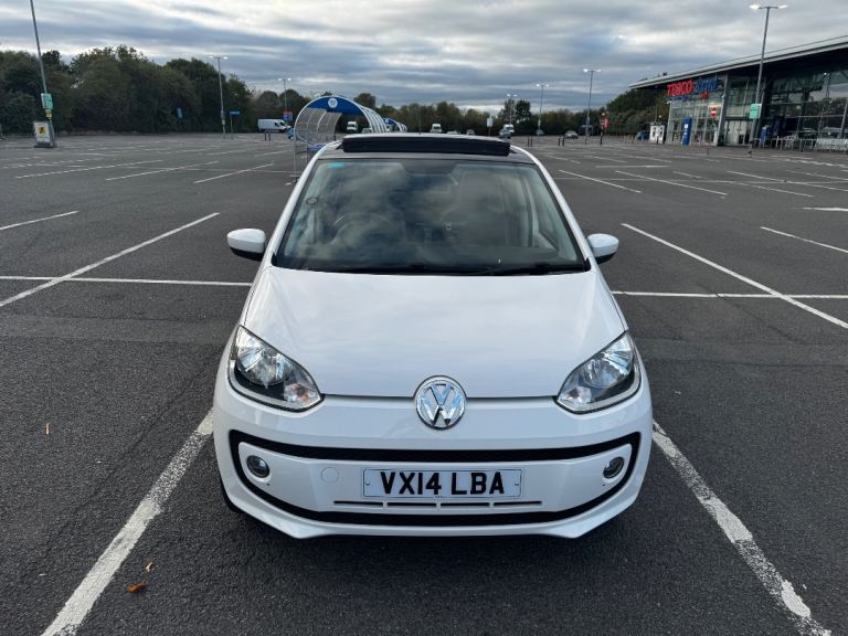 Volkswagen, UP, Hatchback, 2014, Manual, 999 (cc), 5 doors