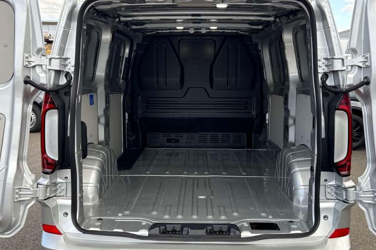 2025 Volkswagen Transporter 160kW 65kWh Commerce Pro Van Auto Van Automatic