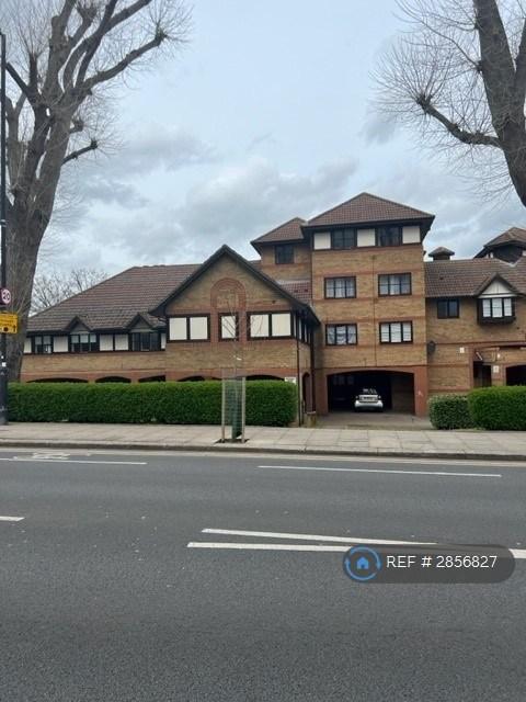 1 bedroom flat in Creighton Road, London, N17 (1 bed) (#2856827)