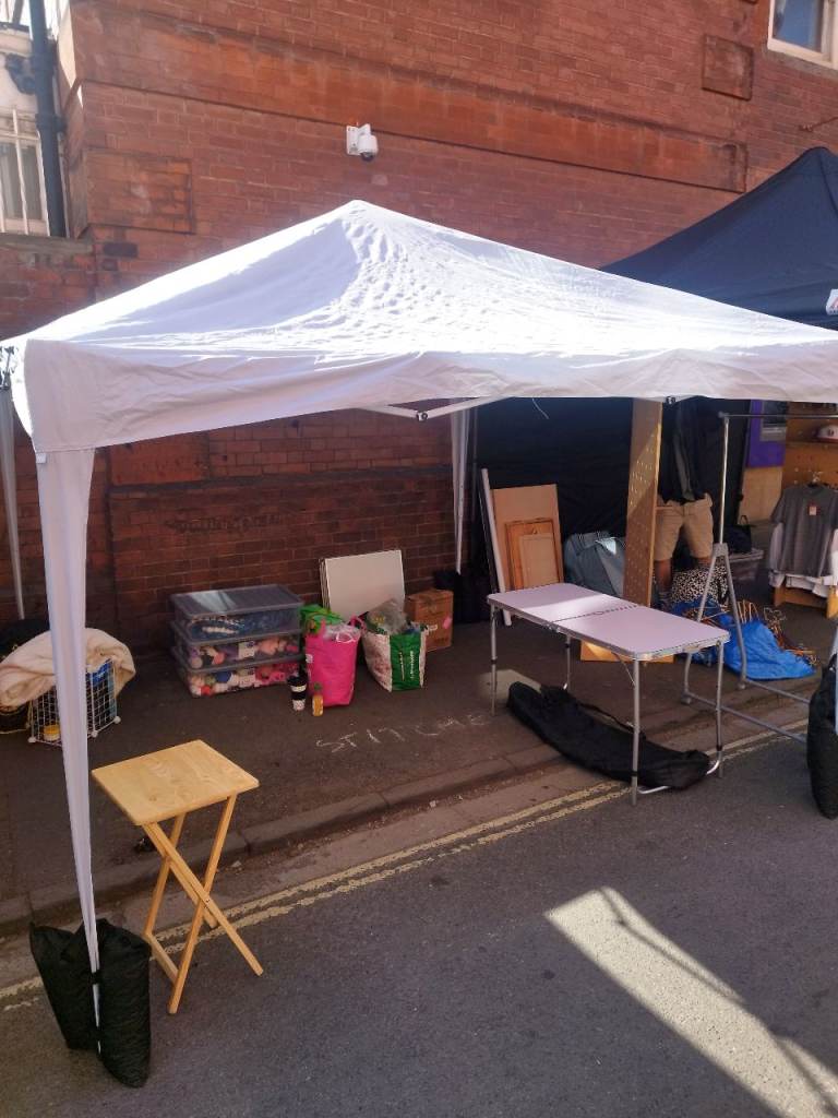 3x3m Pop Up Gazebo with Side Panels - Quick & Easy Set Up - Great for events or camping / Garden use