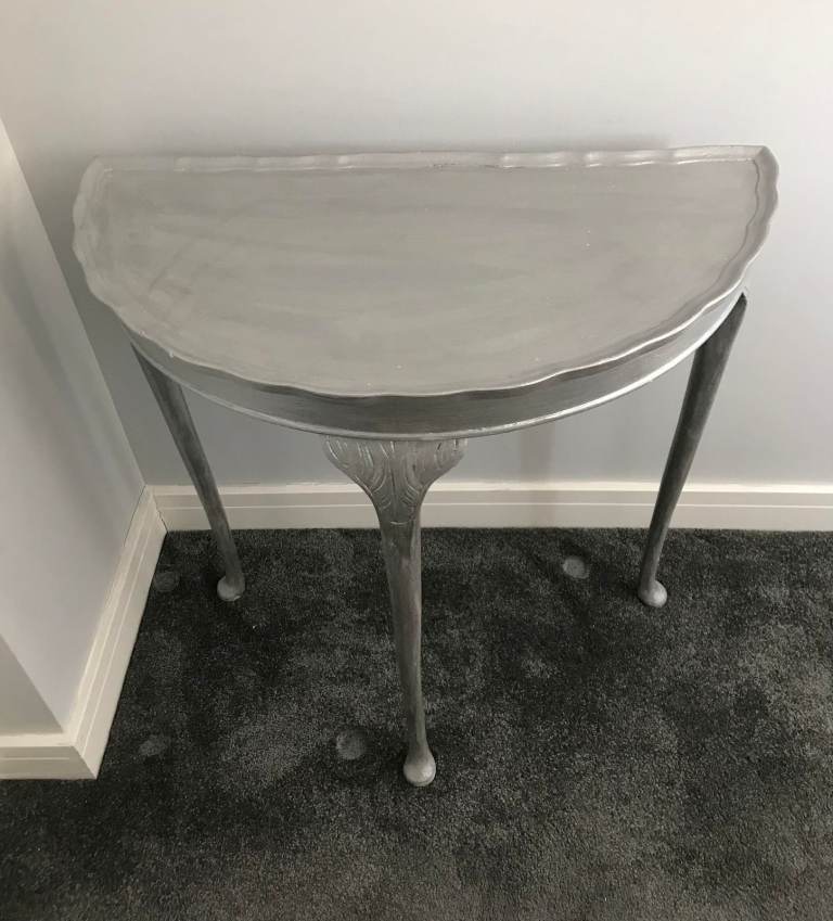 Half moon table