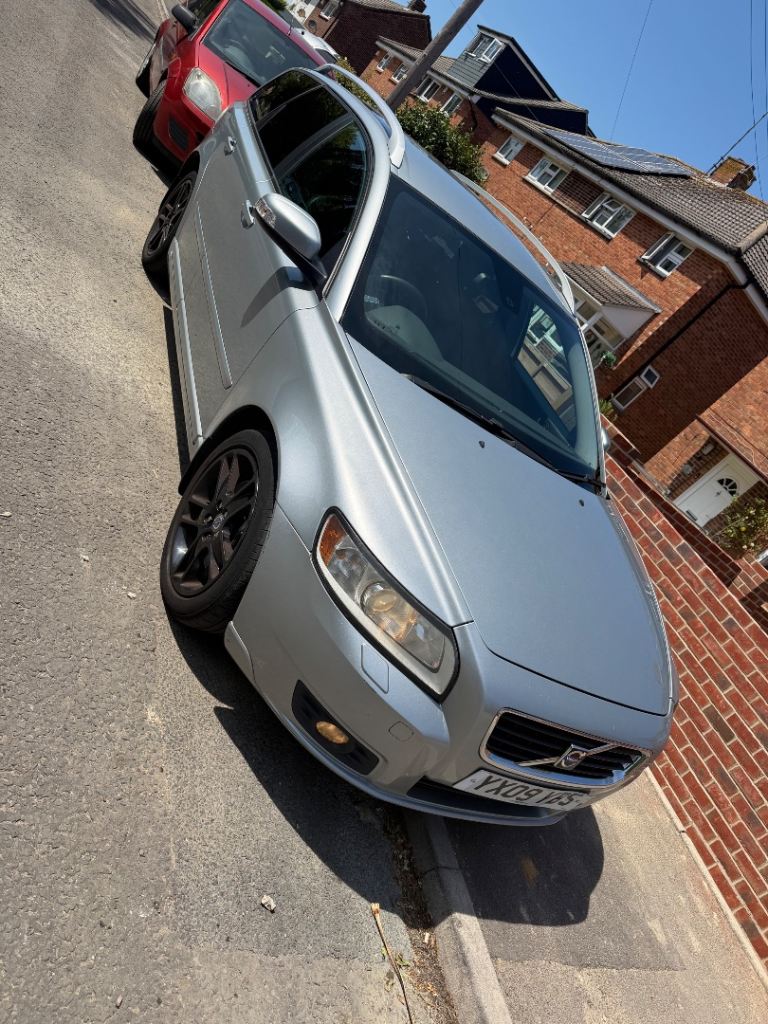 Volvo, V50, Estate, 2009, 5 doors, only 97K, 2.0L Diesel ⛽️- AUTOMATIC 