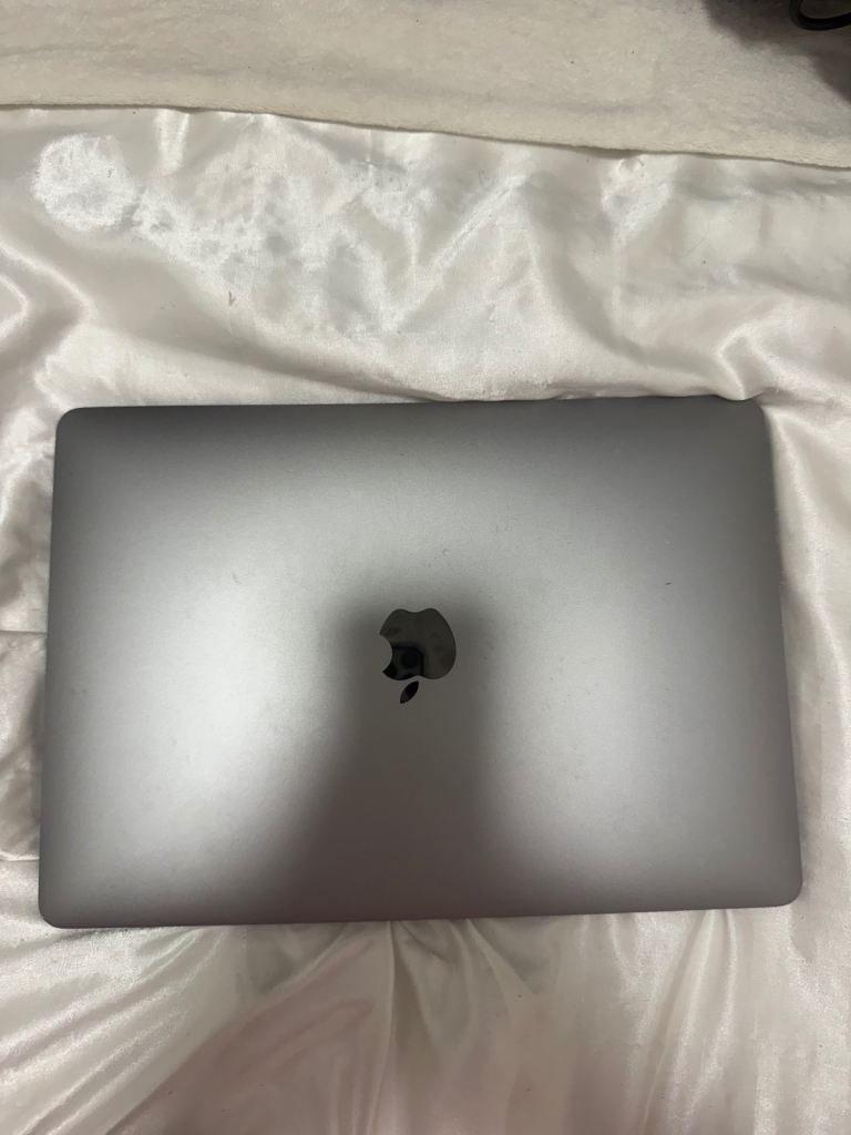 Apple MacBook Pro 13” 2017 i5 8GB RAM Space Grey