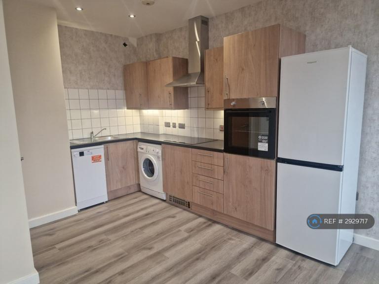 2 bedroom flat in Sunbridge Road, Bradford, BD1 (2 bed) (#2929717)