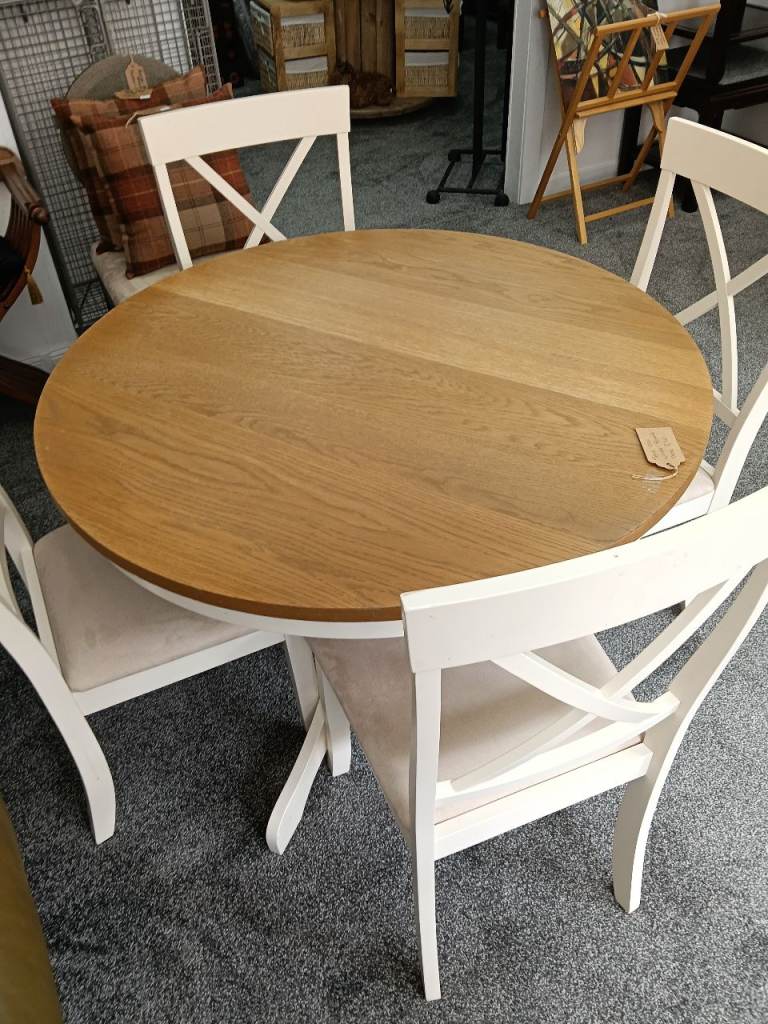 Oak Dining Table & Chairs 
