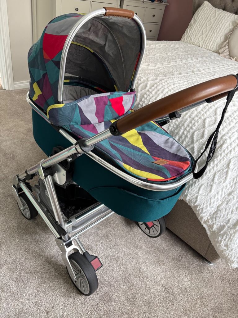 Mamas and papas urbo pram travel system 