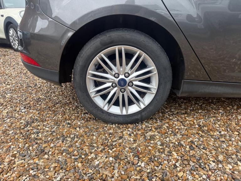 2017 Ford Focus 1.0 EcoBoost 125 Zetec Edition 5dr HATCHBACK PETROL Manual