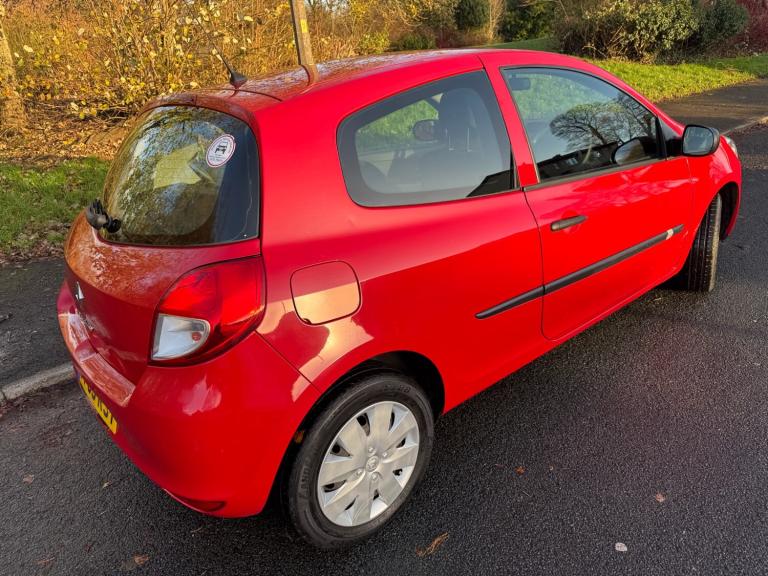 2009 Renault Clio 1.2 16V Extreme 3dr HATCHBACK Petrol Manual