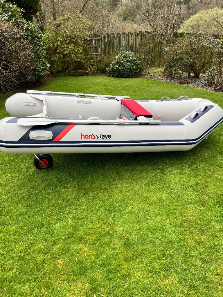 Honwave T32 Inflatable Boat w/6hp Honda engine 