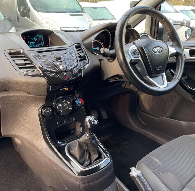 2014 Ford Fiesta 1.25 Zetec Hatchback 3dr Petrol Manual Euro 5 (82 ps) HATCHBACK Petrol Manual