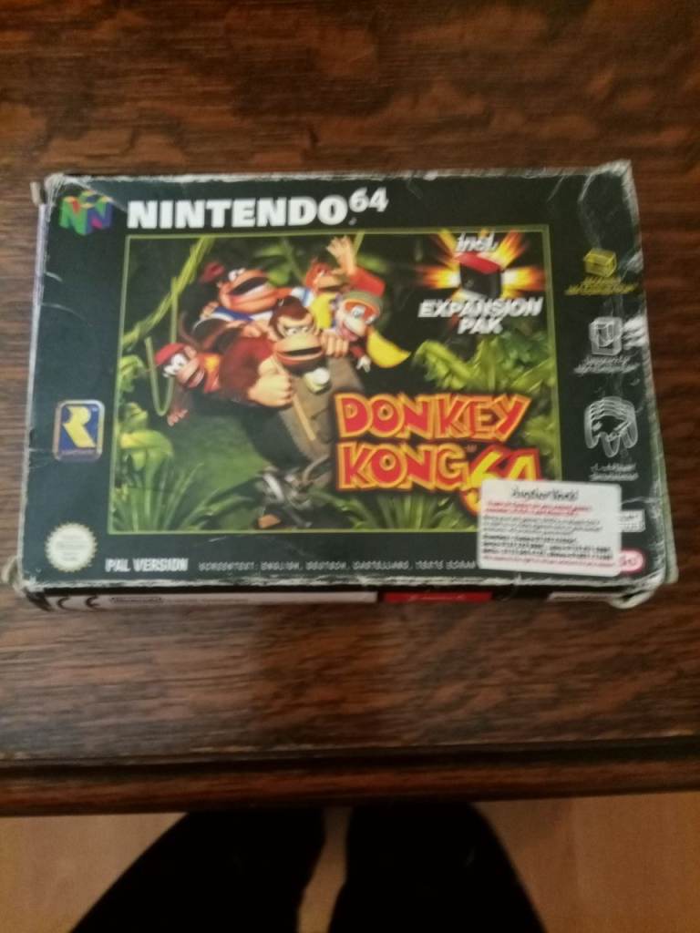 Nintendo 64 Donkey Kong Country. Retro vintage 80's gaming. Working, boxed and cheap. 