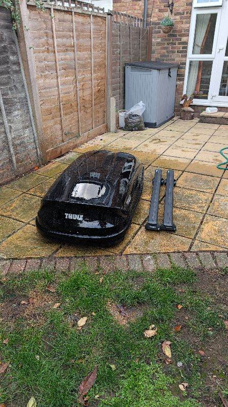 Thule Pacific 200(400l) roof box+Thule roof bars