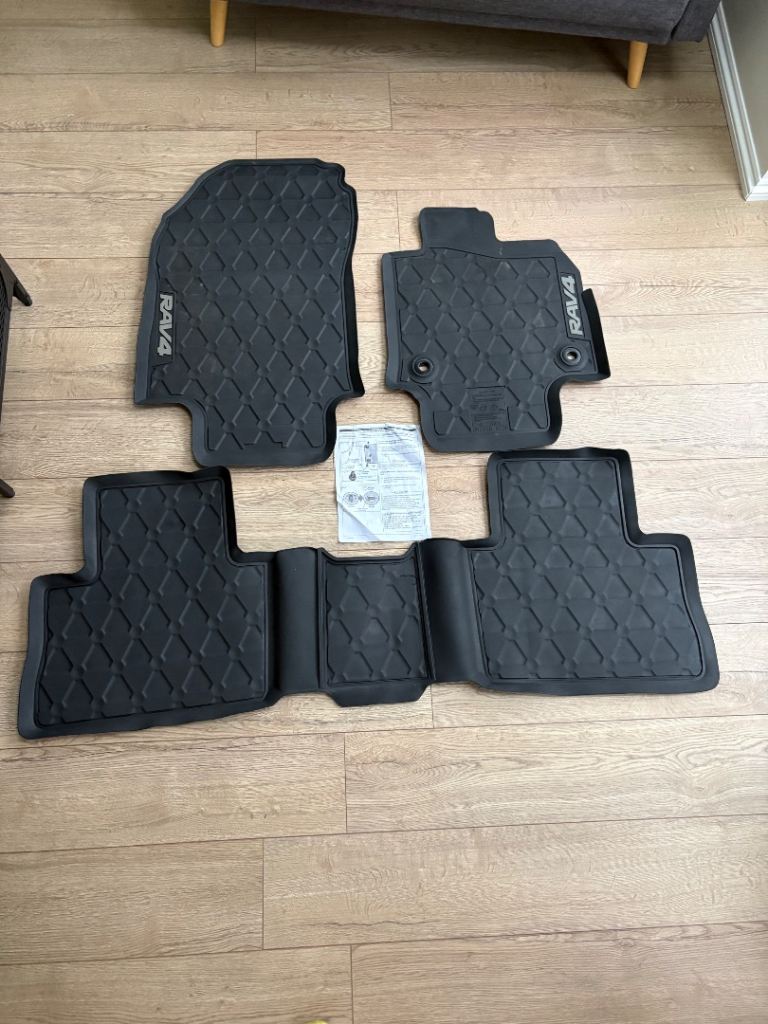 Toyota RAV4 Hybrid Rubber Floor Mats 
