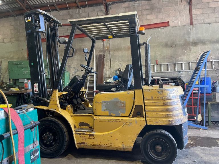 Caterpillar fork dp 25
