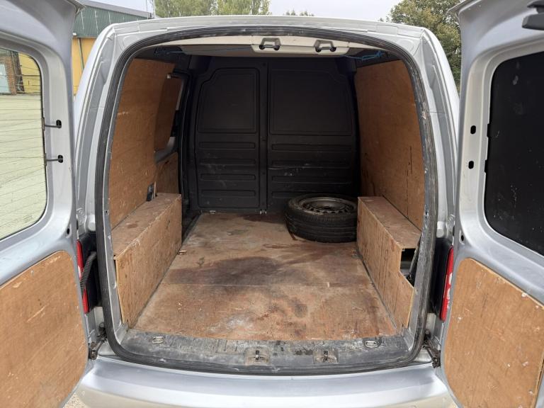 2015 Volkswagen Caddy 1.6 TDI 102PS + Highline Van PANEL VAN DIESEL Manual