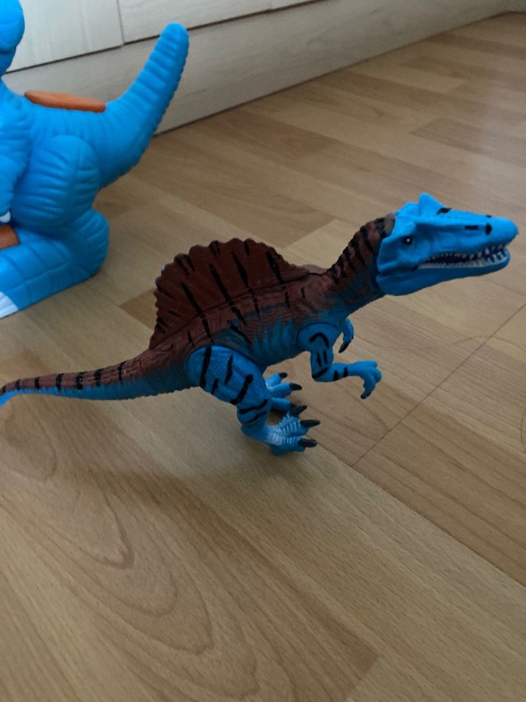 7 x Various Dinosaurs